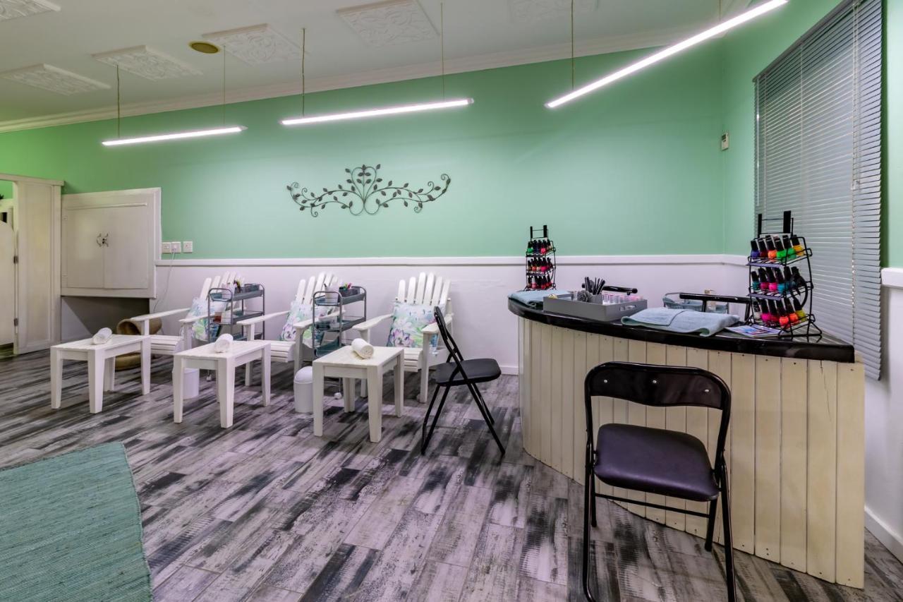 Little Pilgrims Boutique Hotel Хейзивю Екстериор снимка